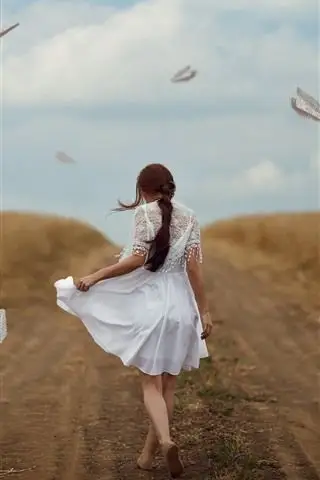 白色裙子女孩后视图,路径,纸飞机