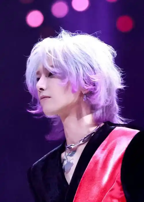 是谁还在念念不忘华晨宇火星演唱会南京站,下一站广州站十二月见_激励