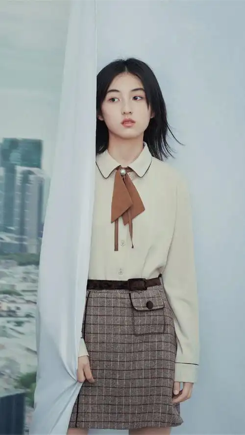 张子枫唯美时尚写真手机壁纸图片