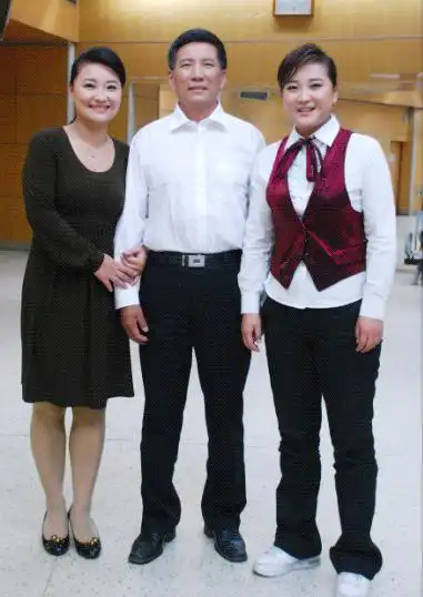 贾玲:孙集斌是我的合作伙伴