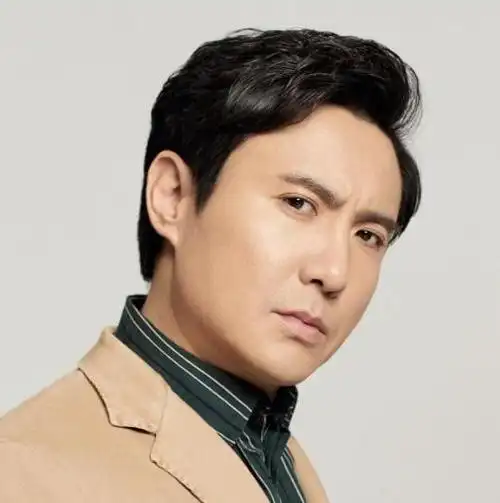 近日,沈腾正在日本做恢复治疗.