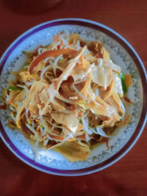 油豆腐皮素炒鲜豆芽