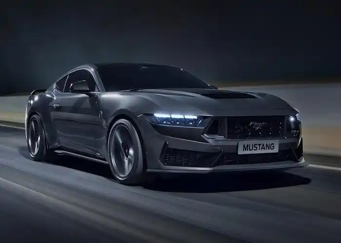 卖72.5万福特野马黑马版上市,这价格还能买哪些大排量跑车?