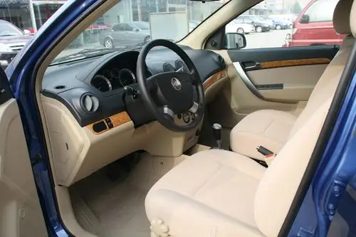 上海通用乐风内饰