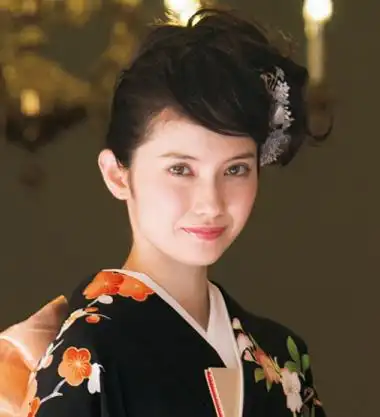 日本女人的另一面和服发型端庄优雅