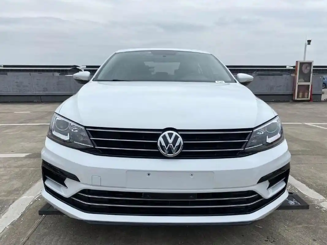 4t 大众速腾2018款280tsi熠动版1.4t 售价:10.