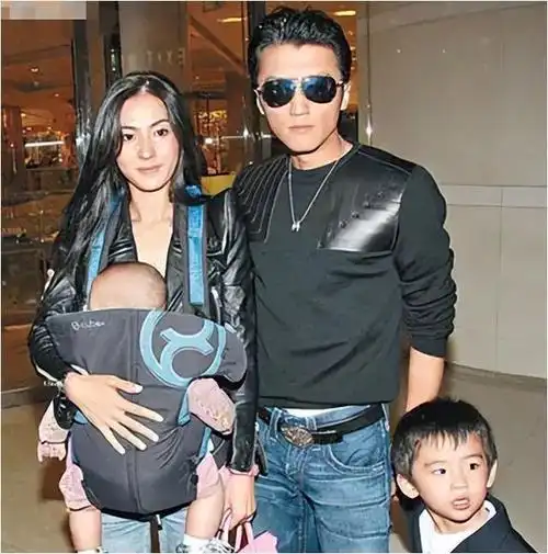 张柏芝打死不说三胎生父与谢霆锋离婚后感情成谜引人猜测