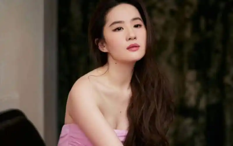 刘亦菲:时光美人刘亦菲的颜值与实力