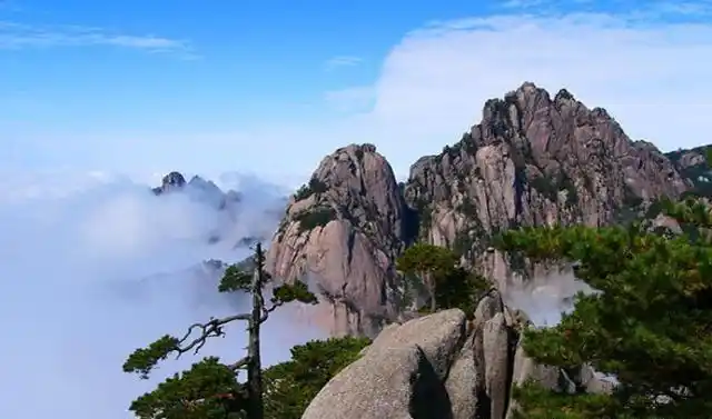 中国三大"最美"山峰分别位于浙江,江西,安徽