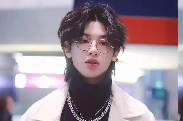 近来猛升的00后男明星,陈飞宇榜首,易烊千玺榜眼,黄明昊探花