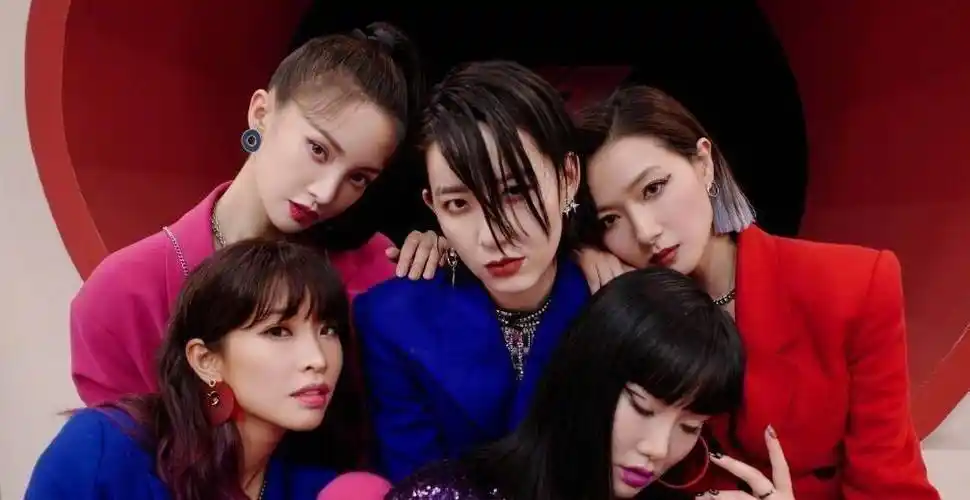 金晨李斯丹妮是气氛担当,毫无包袱佛系的金晨,是时候要拼一拼了_姐姐