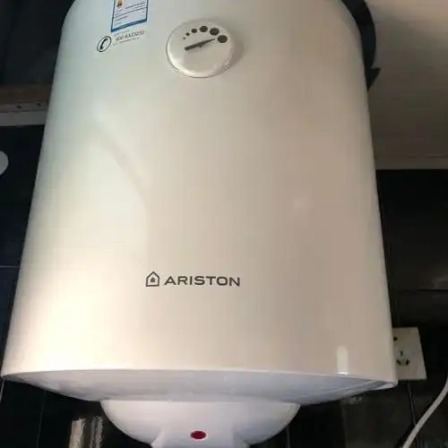 阿里斯顿ariston50l竖式设计立式家用电热水器dove50vm18巧克力白