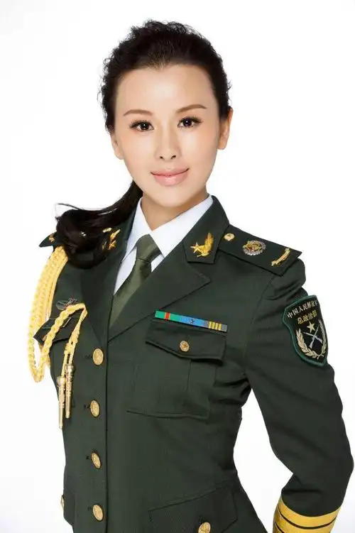 p data-id="gnwxjy7fnt">王雅洁,女,空政文工团优秀青年歌手,出生于