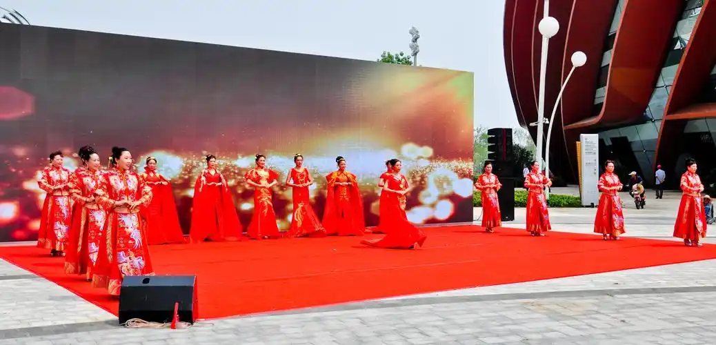 2019年"青岛西海岸之夏群星大舞台"广场演出