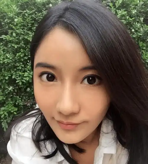 书香门第走出来的"双料状元",颜值颇高,人送外号清华最美校花