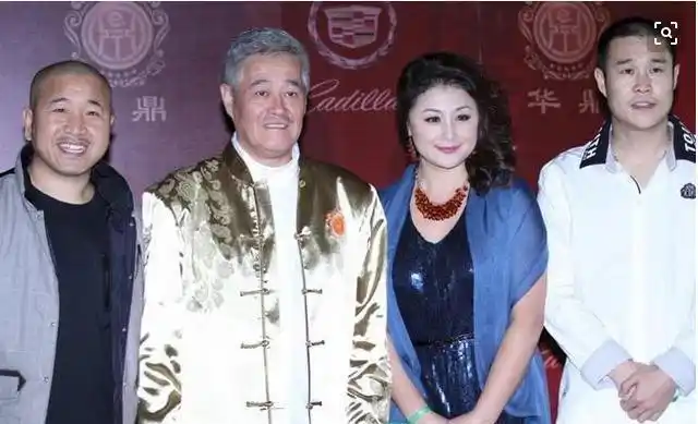 "谢大脚"和老公近况:戏里戏外判若两人,相爱25年至今无儿无女