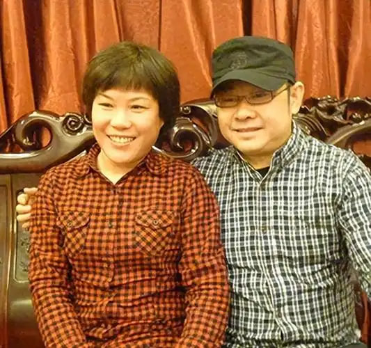 刀郎前妻杨娜含泪自述:他住豪宅,享受名誉,我却一无所有