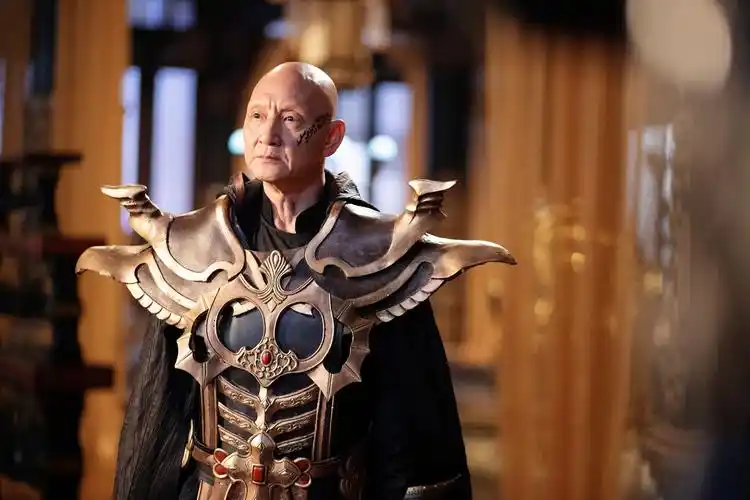 "金牌戏骨"杜玉明怒挥《蓝月之屠龙战刃》 腹黑大boss获赞"最强戏精"!