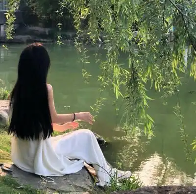 小姐学生背影头像