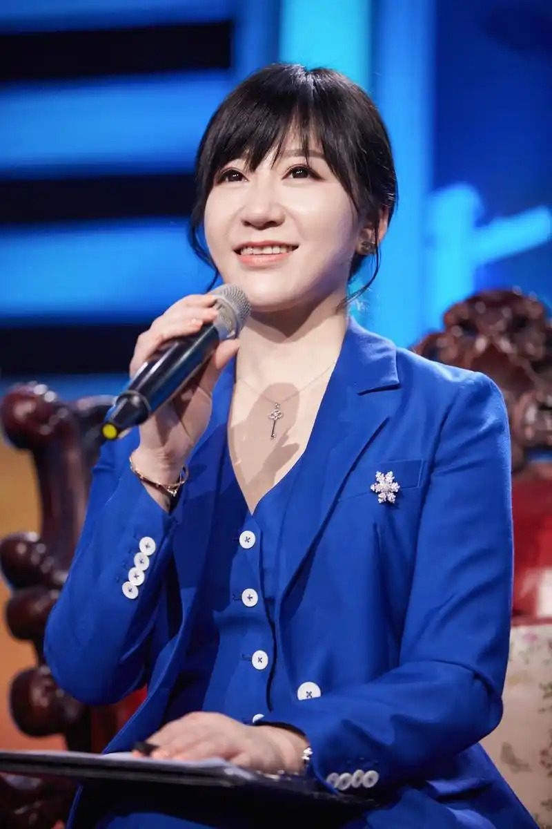 《非你莫属》总经理助理岗位引争议 黑洞投资杨蓉坚持招聘原则