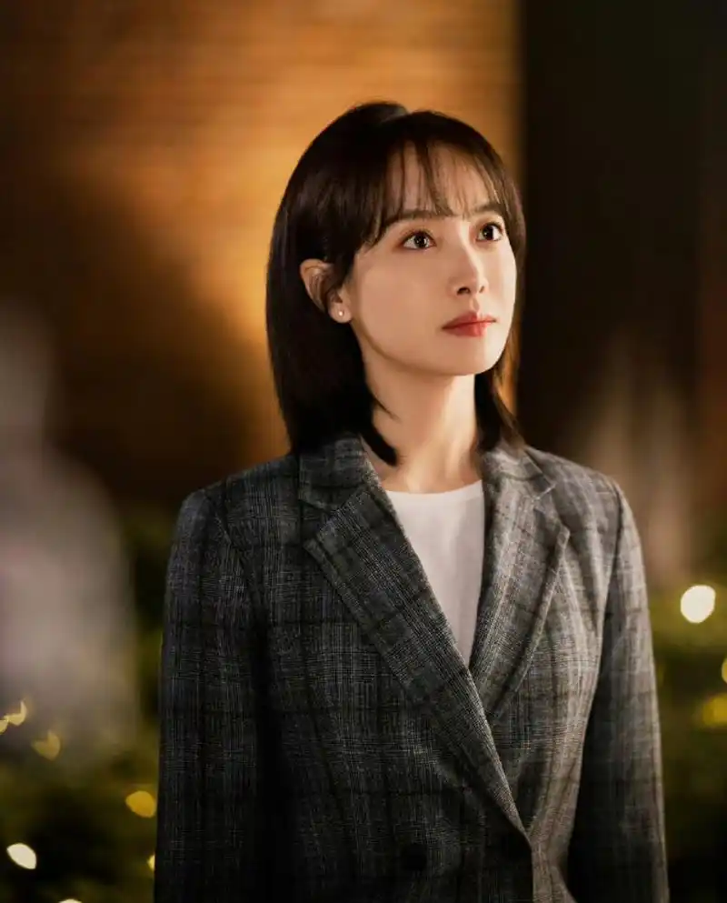 宋茜新剧妆容引感觉像温暖的大姐姐.