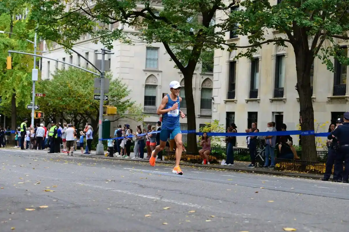 纽约 #马拉松 #大迫杰 #跑姿 #壁纸  - 抖音