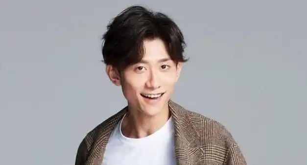 张一山晒照片被质疑直接发文回应称此事为无稽之谈