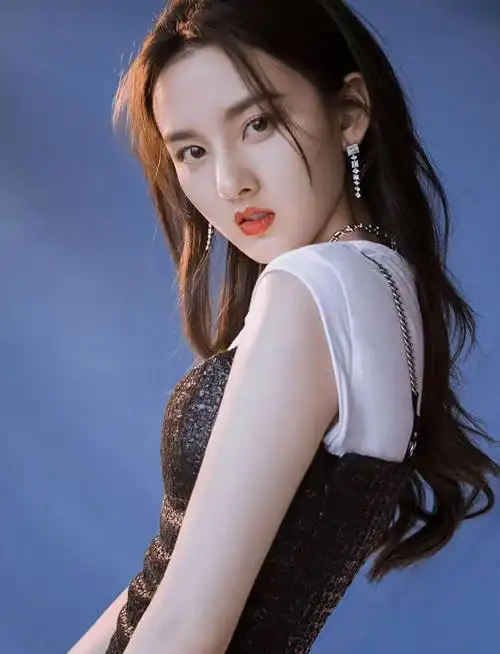 四位最美95后女演员沈月上榜关晓彤第二第一惊艳了时光