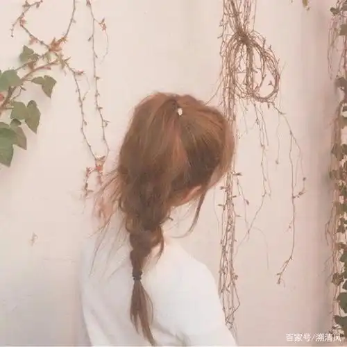 清新脱俗的女生头像