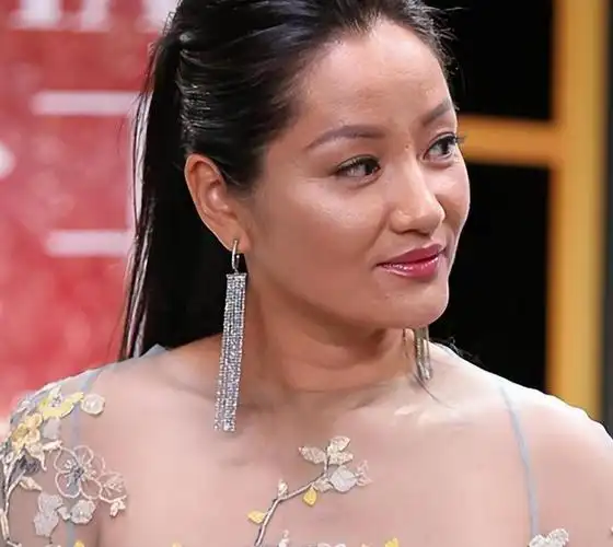 纪实第一名模瞿颖错过初恋后痴情20年却在45岁输得彻彻底底