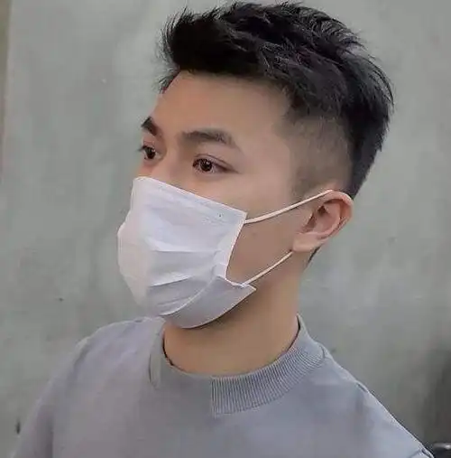 两边剃光的最帅气发型,一点都不油腻的男士短发发型