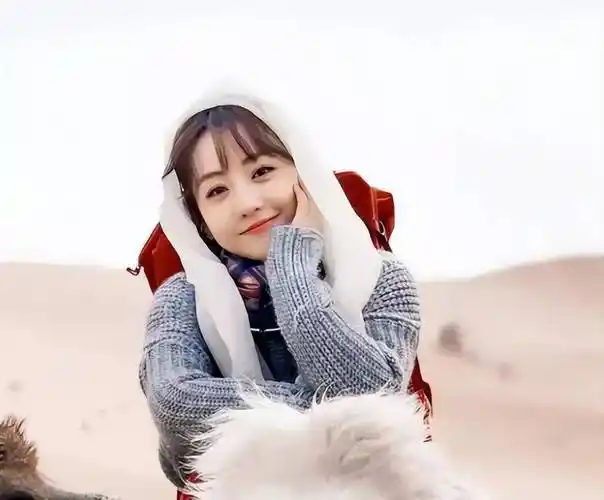 "最懒女星"杨蓉演戏当兼职,颁奖也不去,出道16年从不缺戏拍_陈晓和