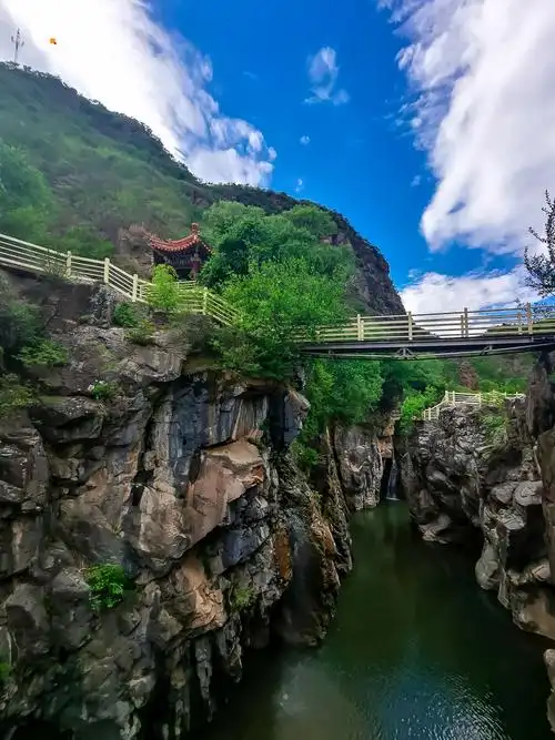 正艳の干沟-百里花海-奶山湖-乌龙峡谷|4精华景点尽享延庆山水画卷