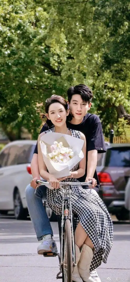 王子奇王玉雯好有夫妻相