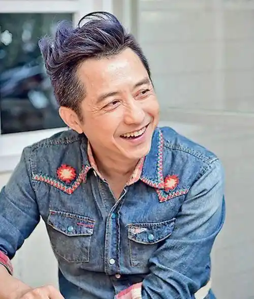 《热情的沙漠》在庾澄庆流传最广的歌曲中,一定少不了这首杰作《让我