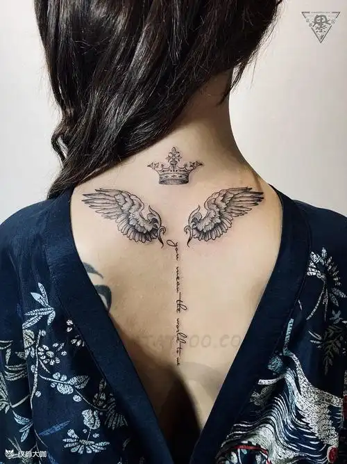 纹身刺青翅膀