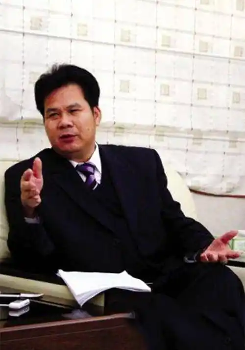 蓝刚虽与吕乐媲美,但吕乐的权威却是无可争议的.