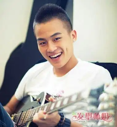 阳光帅气男明星欧豪短飞机寸头 换季男生短发烫纹理飞机头造型(3)