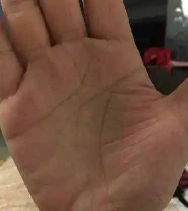 福气浅薄的手相特征,晚年注定难享清福