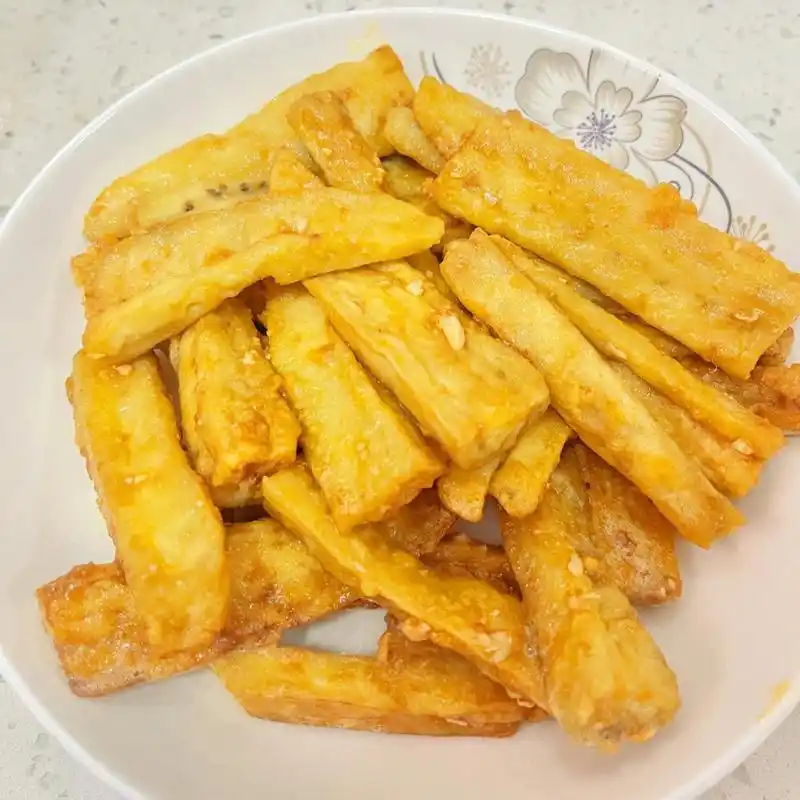 咸蛋黄茄子98 记得有一次在某个湘菜馆吃到了一份咸蛋黄茄子,那味道