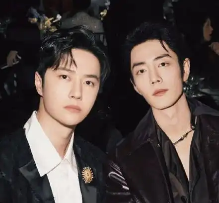 王一博爱上经纪人两人多个同款被扒女方已经40多岁