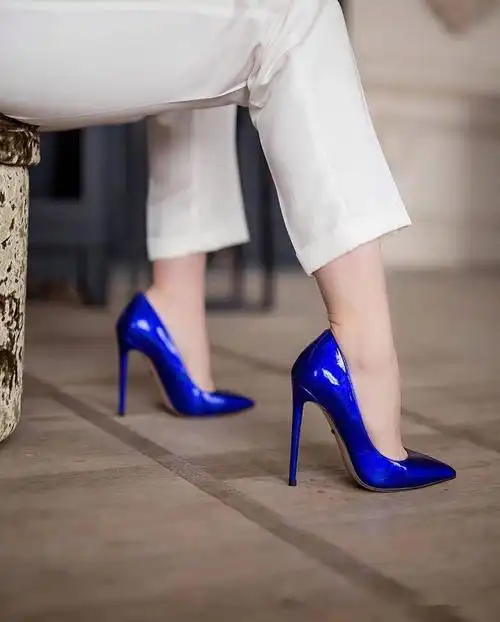 "恨天高"系列高跟鞋的美感你能体会吗?展示女性骨子里的美_鞋子