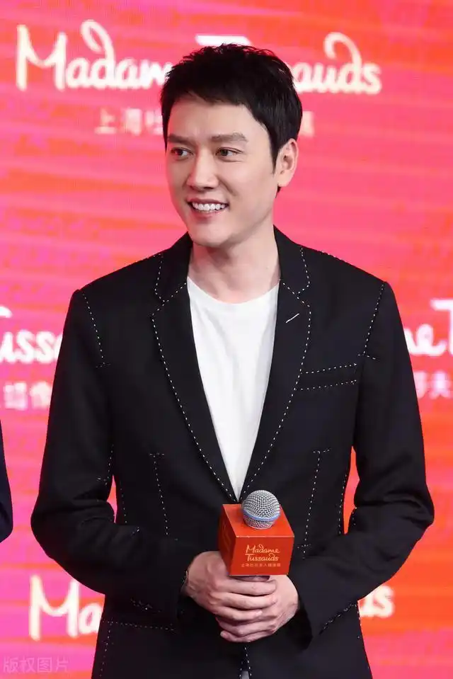 婚后2年,冯绍峰深夜痛哭狂删微博:我终于知道婚姻的真相