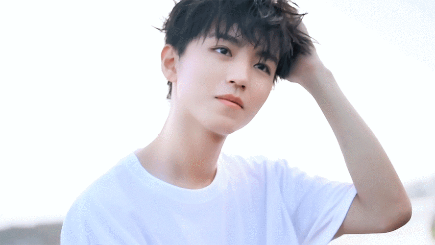 不雷王俊凯的来 看见回