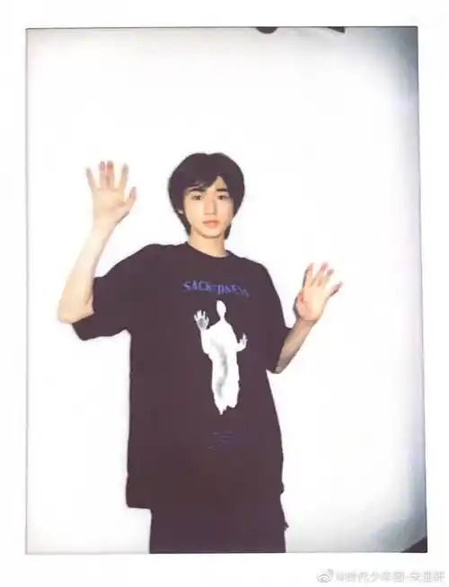 宋亚轩Ⅰ拍立得