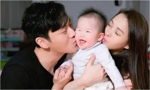 如今,伊能静不仅被秦昊宠成了小公主,也被婆婆无尽宠爱.