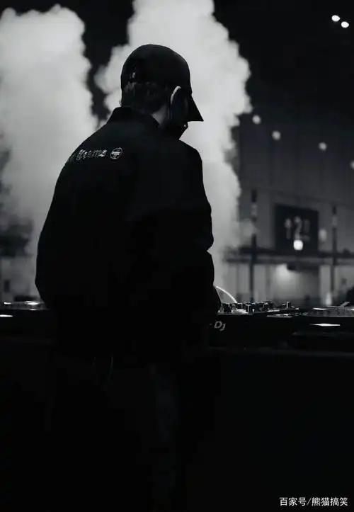 蔡徐坤背影杀手合集,有没有让你感觉到慢慢的安全感?