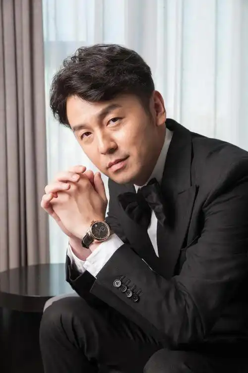 要说40岁左右的知名已婚男演员可不少,例如41岁杜淳,41岁李光洁,41岁