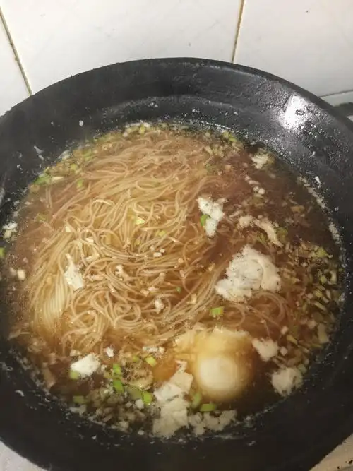葱花清汤面10分钟完成的夜宵必备