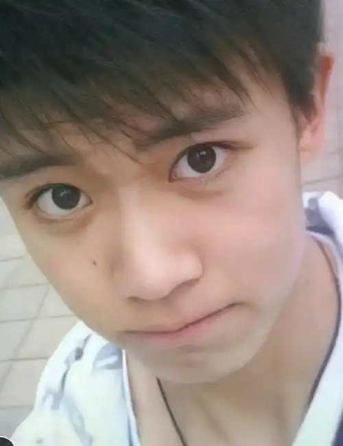 任嘉伦##任嘉伦素人时期照片